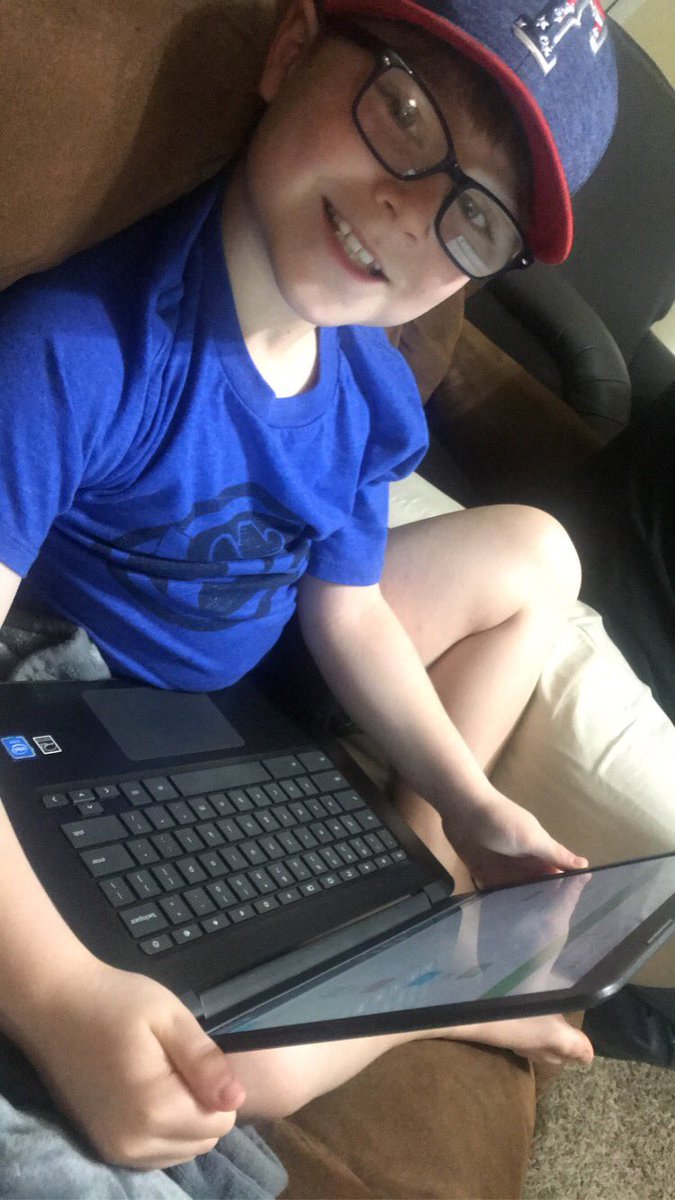 KaylaAWarren's tweet photo. Distance Learning 💻📚 https://t.co/CXSq4N5JkD