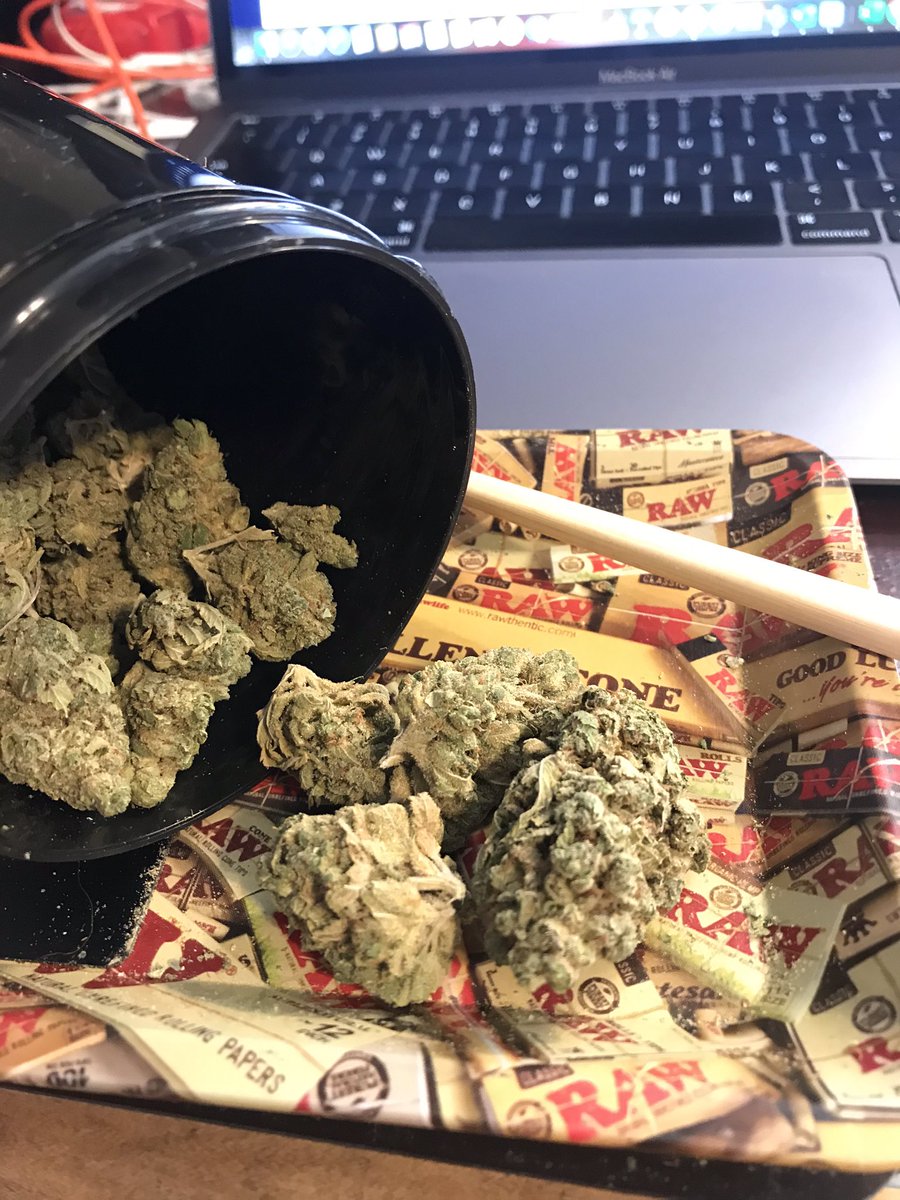 born_sooner's tweet photo. Fresh 1/2oz of #Slazerbeam ready to go! #IAmCannabis #VerticaNorman #StonerFam #StayLifted #FrostyNugz #StonerDad #LegalizeIt #SocialDistanacing #QuarantineLife #OklahomaCannabis #OkCannabis #ArmyVet #PTSD #SoonerBorn https://t.co/dsB2e9Dv6y