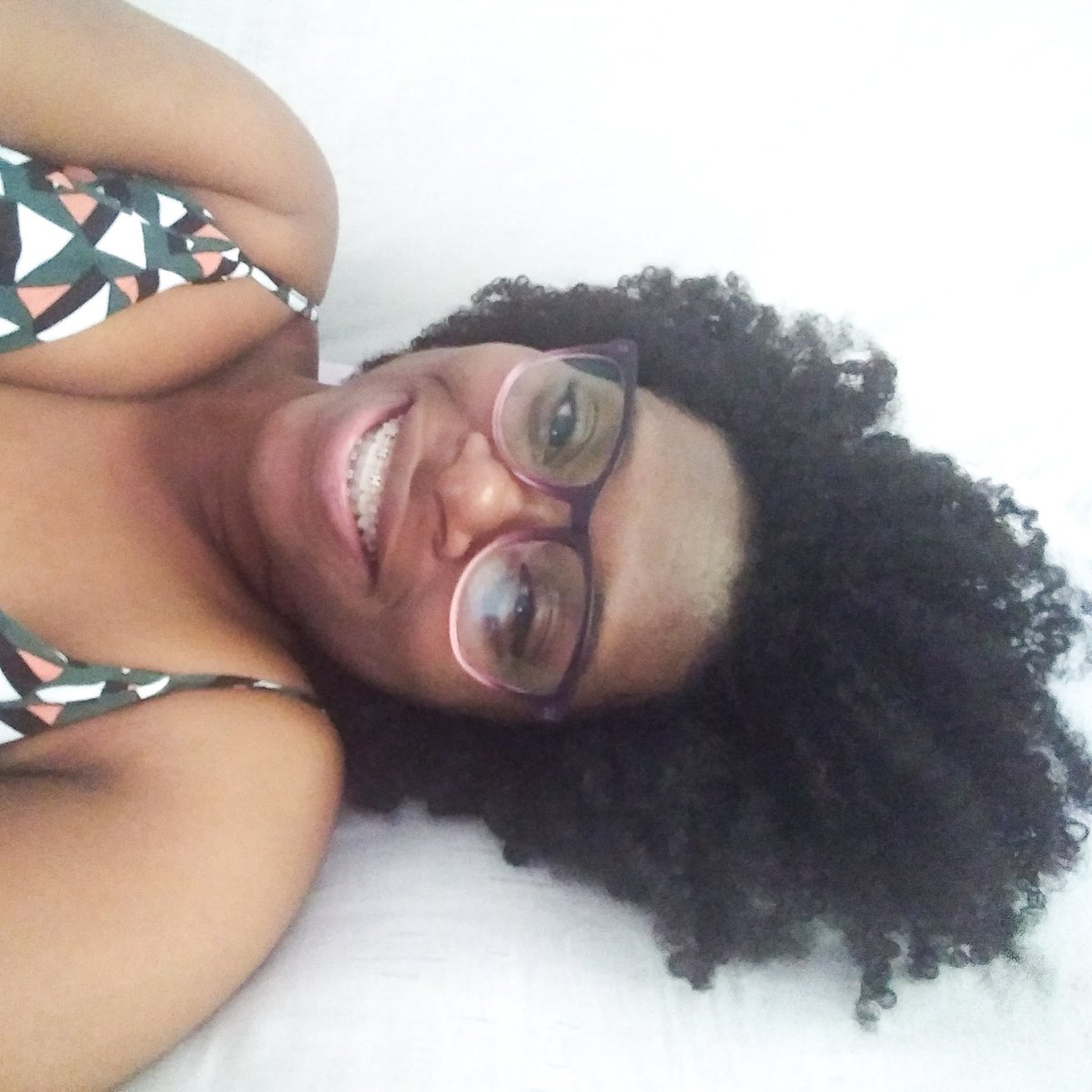 RaquelFelipe12's tweet photo. Em quarentena , mas com o sorriso no rosto!!! https://t.co/hMv2qm6GZL