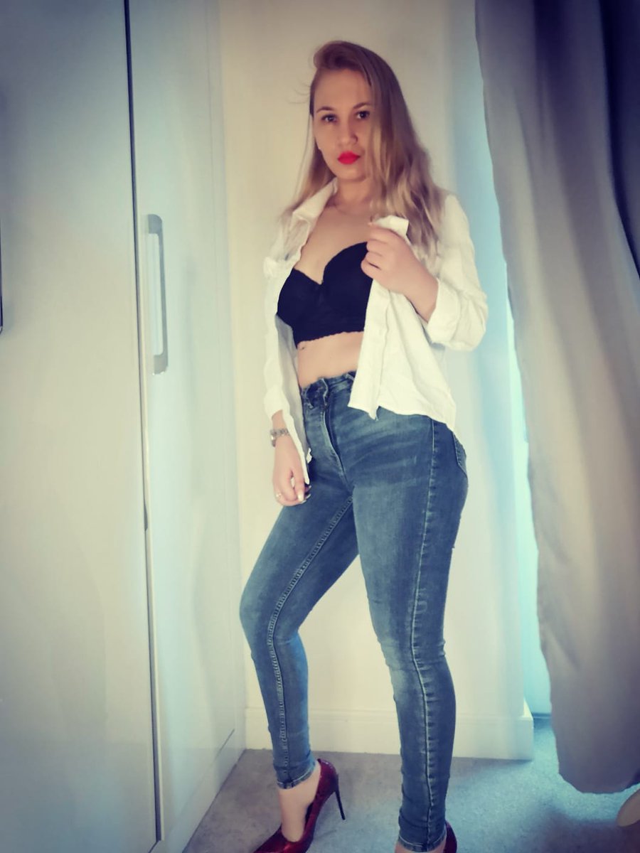 YourCashMiss's tweet photo. Haha do you remember that time when I use to believe all white men deserve nothing but humiliation, walletrape an.. oh wait I still do! 😂😂
#Goddess #Findom #FinD #BBConly #nowhiteboys #femdom #Dominationchat
#paypig @promocucky @RT_Pup https://t.co/lGAD68OAjI