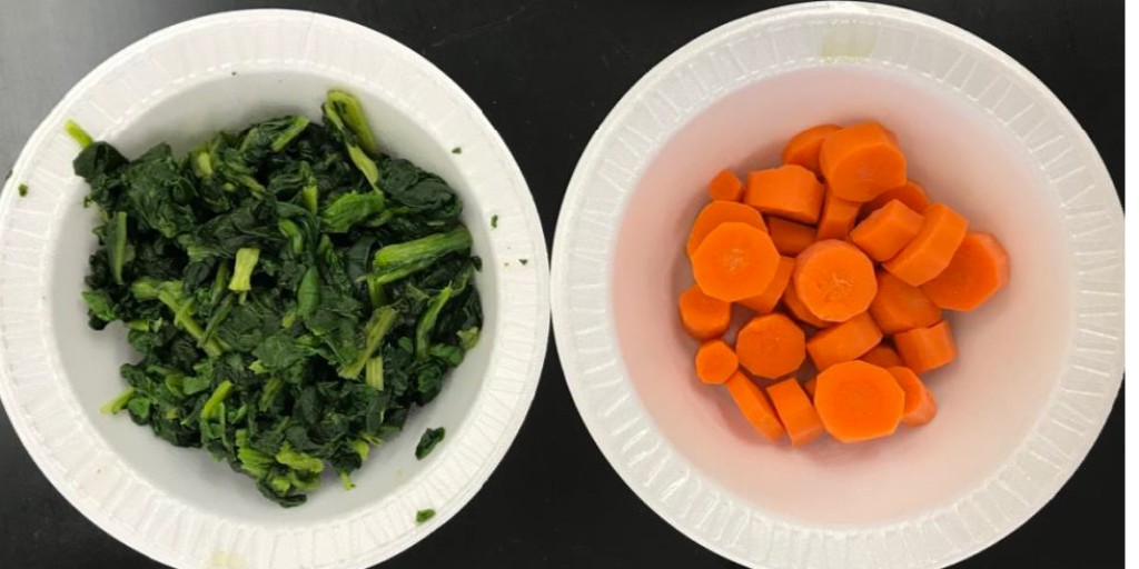 UTexasNutrition's tweet photo. Looking to add more vegetables to your diet? Steaming veggies for about 6 minutes is quick and easy and will retain the nutrients in your vegetables.
#cookem #food #vegetables #steaming #quick #easy #nutrientretention #spinach #carrots #healthy https://t.co/haxrZzHg53