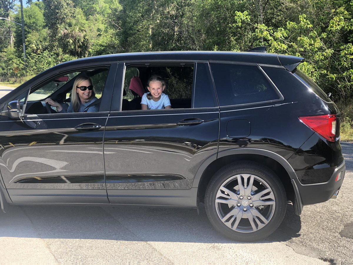 Saddlewood_MCPS's tweet image. Today we passed out more Chromebook devices for students to start online learning. We will be distributing more tomorrow from 11-1. @BenWhitehouse98