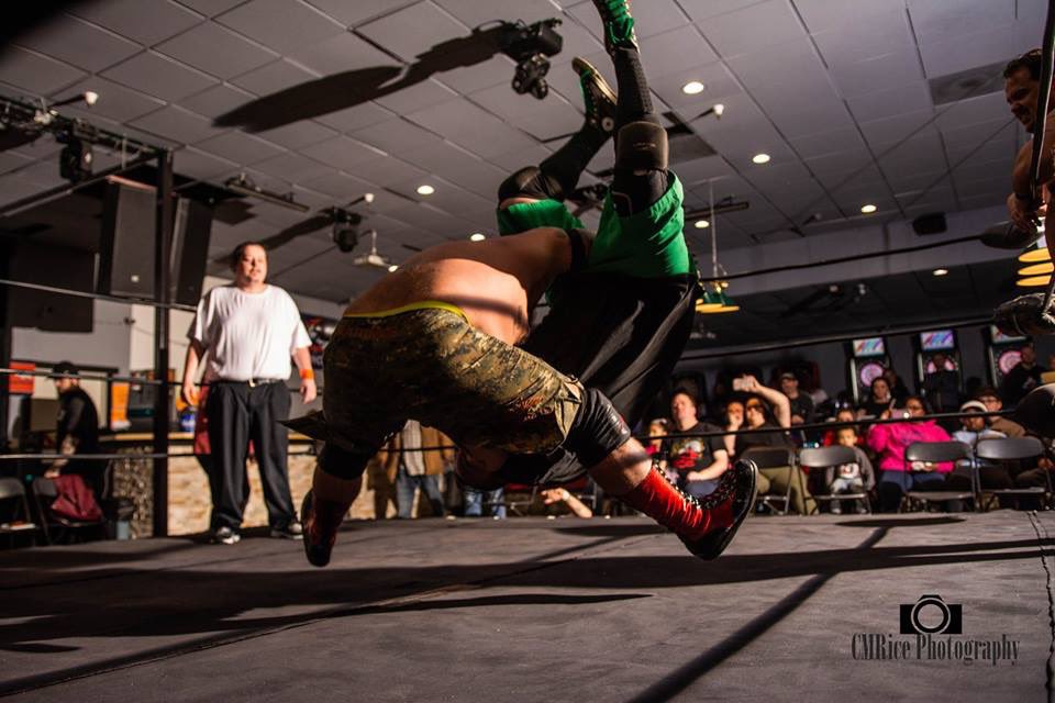 Jzilla719's tweet photo. #Midairchallenge Iβm getting dropped with a michinoku driver!! https://t.co/nz2CRZqkwt