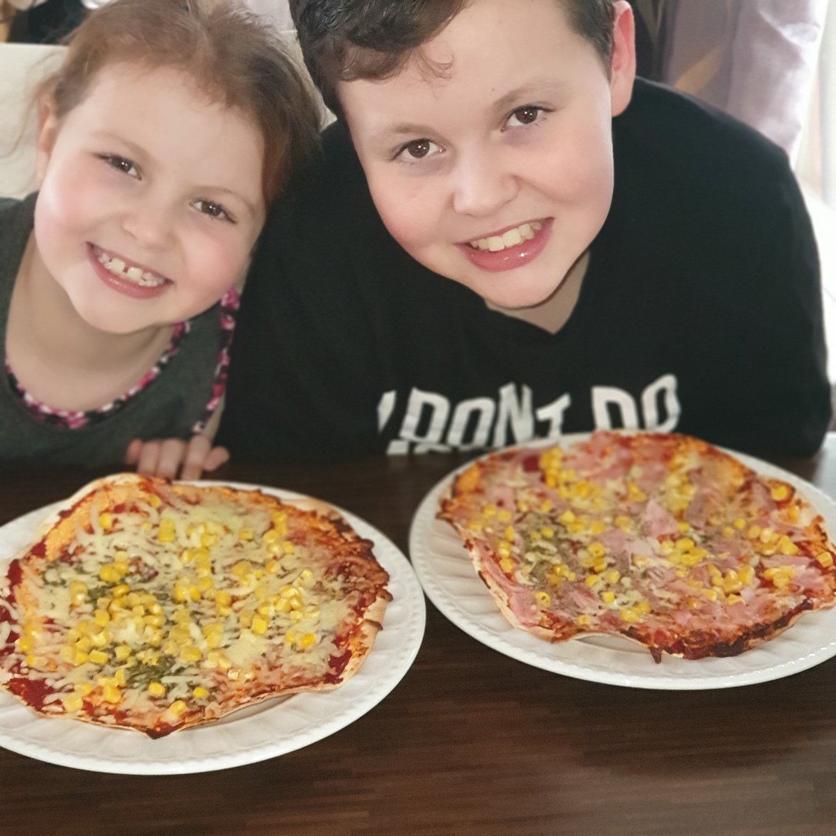 alied13's tweet photo. #homecooking #childrenscooking #homemadefood

Today we where in the kitchen, pizza making for lunch, scones for afternoon tea 💚 @StMariesKirkby @All_Saints_CHS https://t.co/nxdTYrp0Bv