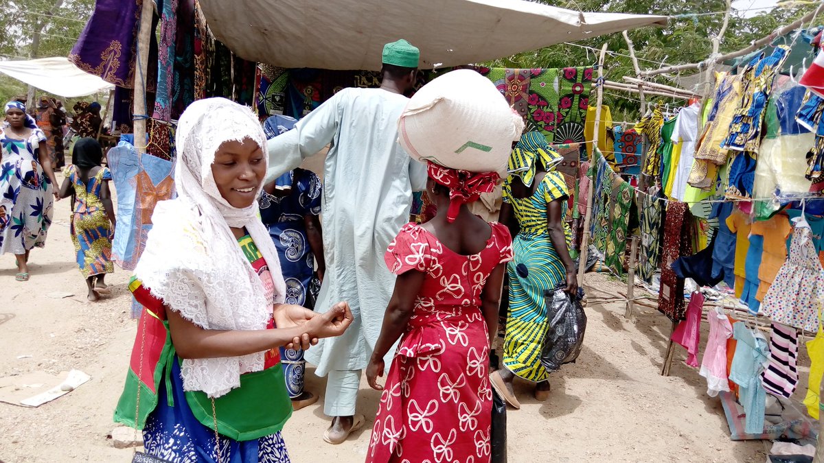 tsived's tweet photo. Le Préfet du département du Mayo-Tsanaga, le Sous-préfet de Mokolo, le Maire de MOKOLO , le DAJEC, ainsi que quelques jeunes Volontaires on débuté la sensibilisation sur la prévention du #COVIDー19 avec l'appui technique du CMPJ et de l'h��pital régional annexe de Mokolo
#santé https://t.co/o34PEMrduW