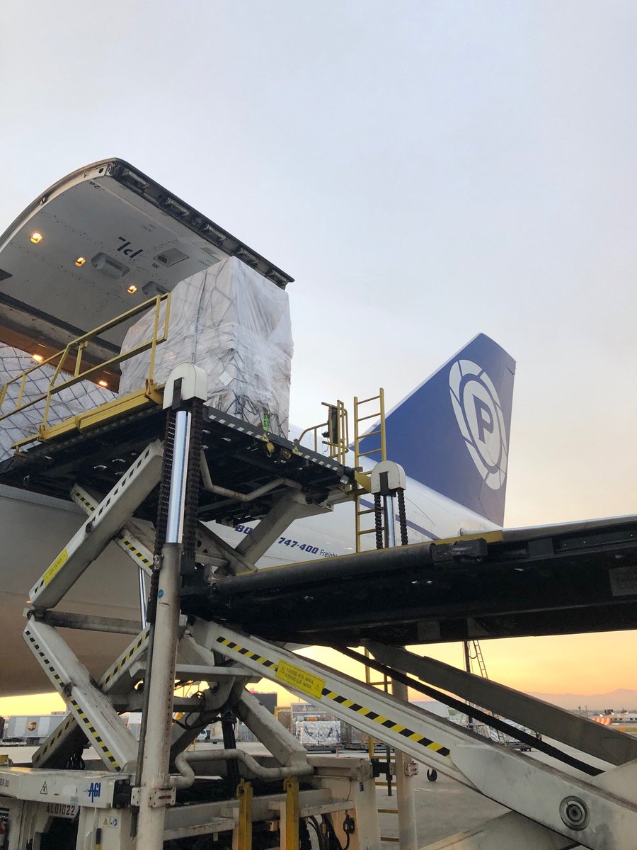 #MissionCritical #PPE just arrived in #LAX from #PVG, soon to be en route to NYC hospitals. #GoAFoundation raises funds to secure #Frontline supplies for hospitals in critical #COVID19 areas. #PolarAirCargo is proud to support these efforts. #MakingConnections #InItTogether
