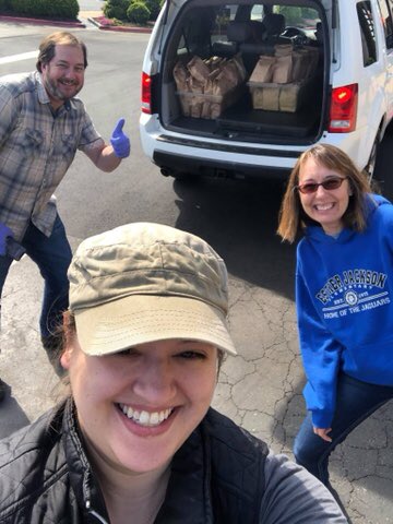 More meals were distributed today at the River Crossing apartments thanks to <a href="/Fromtheearth_ga/">From The Earth Brew</a> and the School Meal Program!! @KSEteacher <a href="/EJJaguars/">Esther Jackson Elem</a> #JaguarPride #FCSrising #OneEJCommunity