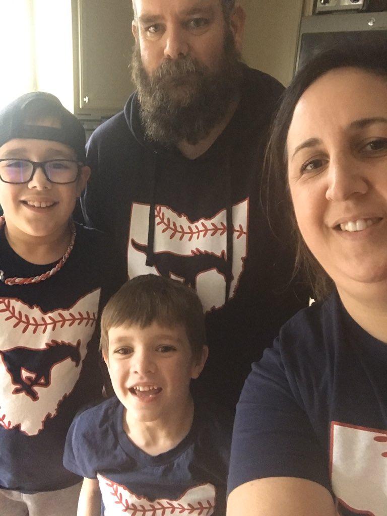 Second half of my day...we all twinned!! <a href="/HilliardSchools/">Hilliard Schools</a> #InThisTogetherOhio