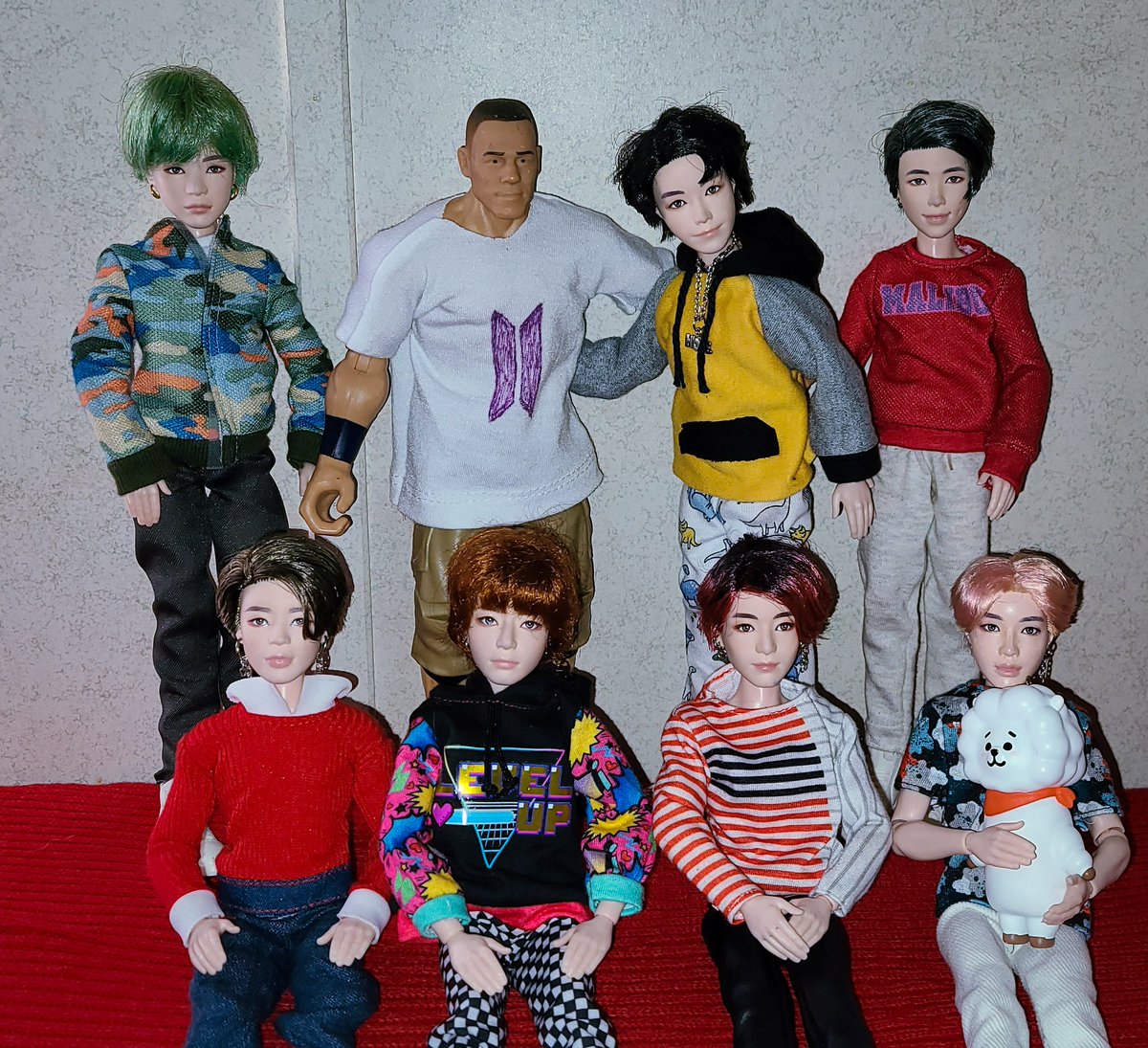 sdbtsdolls's tweet photo. As excited as @BTS_twt and @JohnCena were to meet, they still practiced #SocialDistancing. Be smart like #johncena and #BTS!!
(But then they reminded me they are dolls so I let them hug it out 😉) https://t.co/spJ0Z5Rihd
