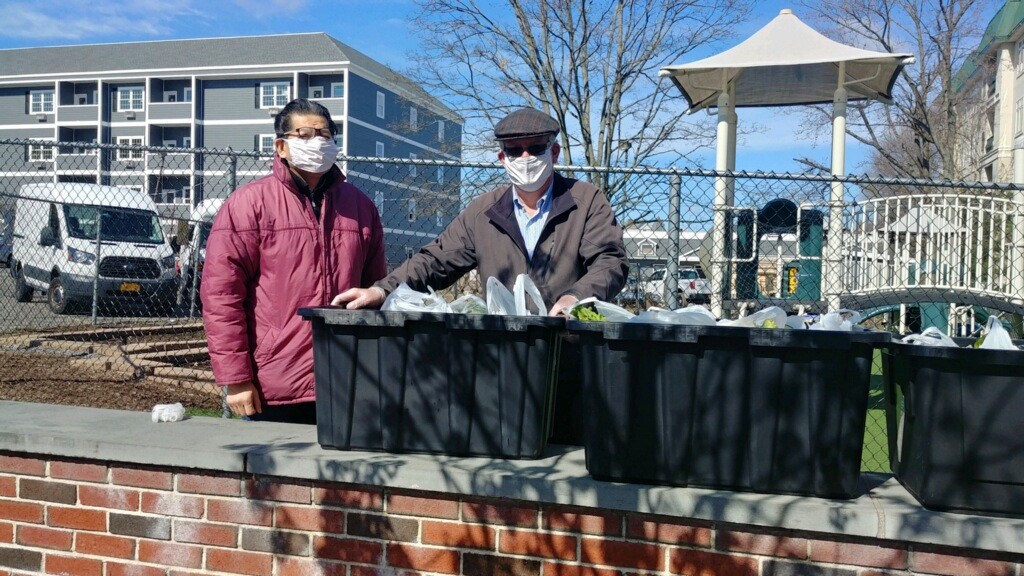 Our partners at @CaritasPC delivered fresh produce for today's Carver Market. We are all getting the job done to meet the needs of our Port Chester community!