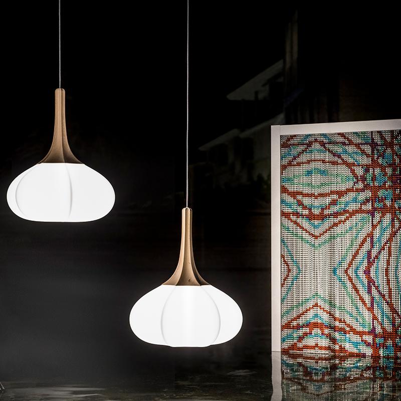 ItsThymeLB's tweet photo. Swell by El Torrent
Created with handcrafted affection, its 45 cm size permits experimenting with linear or group compositions. Its central body is made of beech wood combined with a black textile cable.
Swell is the perfect light for serene natural atmospheres. https://t.co/FAHQAiBqkt