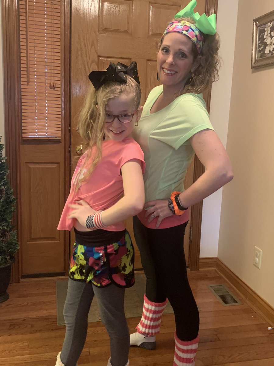 BrettWidner's tweet photo. 80’s night in da houuuuuse https://t.co/eUe7StoWQM