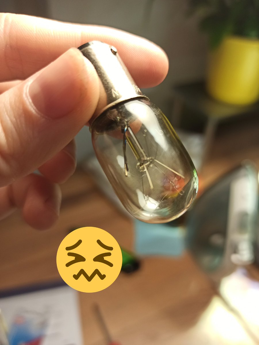 War ja klar
Wer aus Bautzen hat eine Birne mit Bajonettfasssung für mich übrig?
#bautzen #help #hilfe #Nähen #Notfall