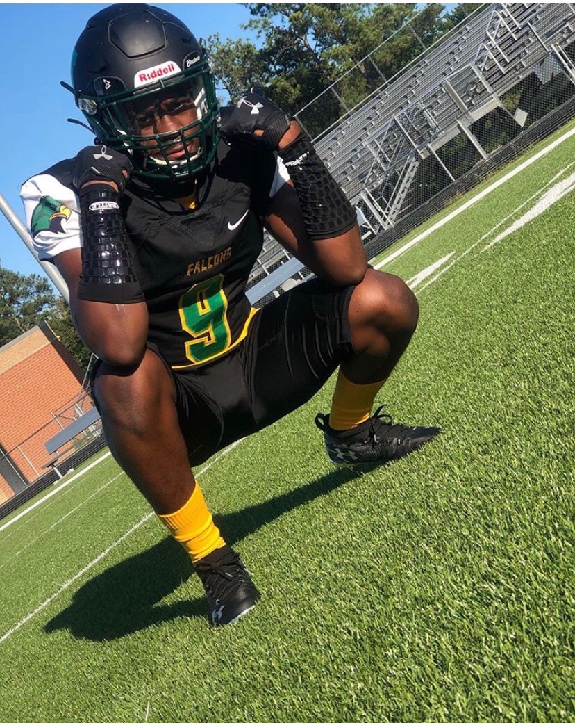 HuguenotHSfb's tweet photo. Your Co-Defensive player of the year is senior linebacker Meh’ki Briggs! Briggs led the linebacker unit playing inside and outside backer, he was also a captain for your Falcons. Meh’ki finished the season leading the team in tackles, tackles for loss, and sacks. https://t.co/5jM6FO45Ln