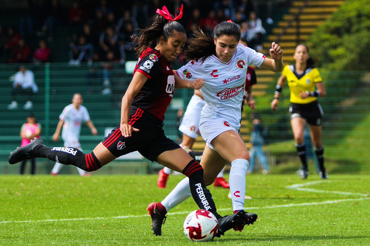 ¡Una muralla, Ale <a href="/FR5NCO/">Ale Franco</a>! 

⏱ 720 minutos jugados.
✅ 76% de efectividad en pases.
💥 10 duelos 1 vs. 1 exitosos defensivos. 
☄️ 8 centros por izquierda.
🤚 104 rechaces.

¡Elígela como la lateral izquierda más destacada del CL-2020! 👇