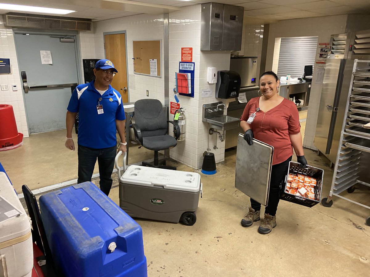AHISD's tweet photo. Still providing Drive Thru Pick Up and Delivery of Mule Meals! #LookForTheHelpers https://t.co/QUf244aUqc