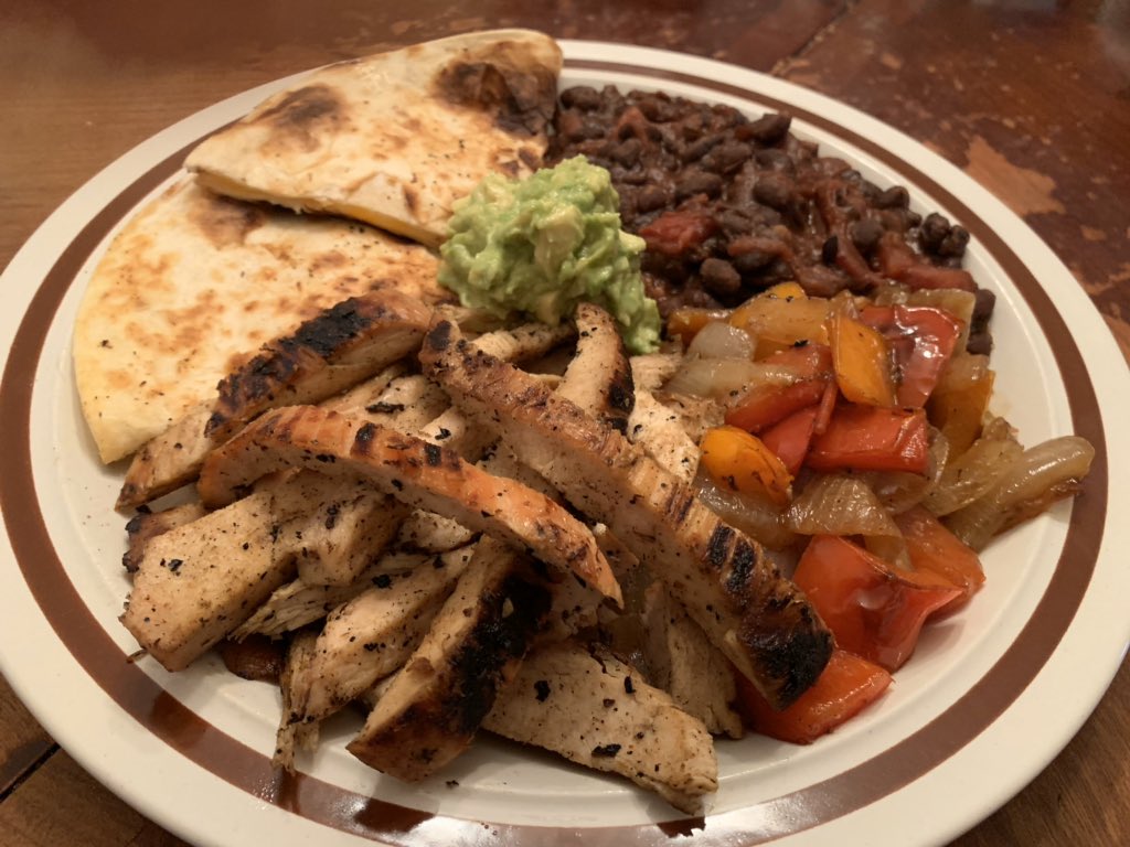 stanton_kitchen's tweet image. #stantonskitchen #prepatl #food #foodservice #chef #culinary #delivery #delicious #catering #atlanta #atl #foodie #foodtruck #foodtrailer #chicken #fajitas #castiron #grill #grilled #onion #pepper #beans #tomato #tortilla #guacamole #lunch #dinner #wednesday #good #sogood