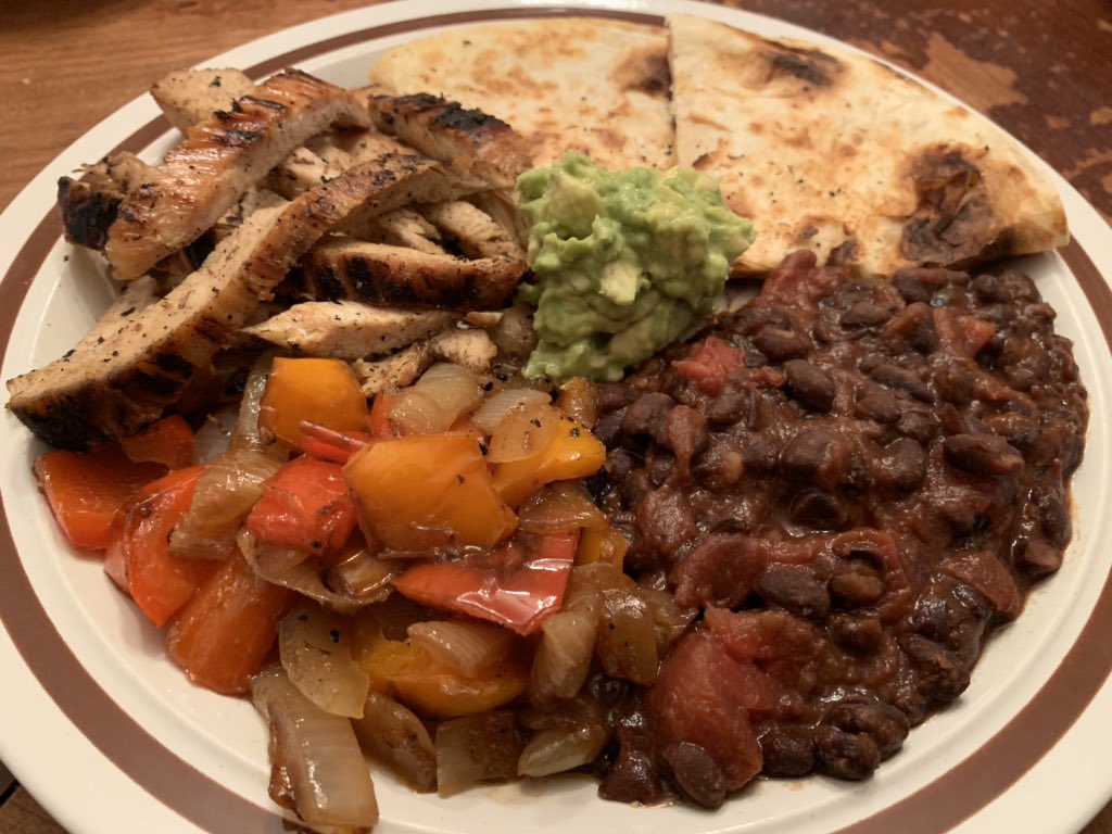 stanton_kitchen's tweet image. #stantonskitchen #prepatl #food #foodservice #chef #culinary #delivery #delicious #catering #atlanta #atl #foodie #foodtruck #foodtrailer #chicken #fajitas #castiron #grill #grilled #onion #pepper #beans #tomato #tortilla #guacamole #lunch #dinner #wednesday #good #sogood
