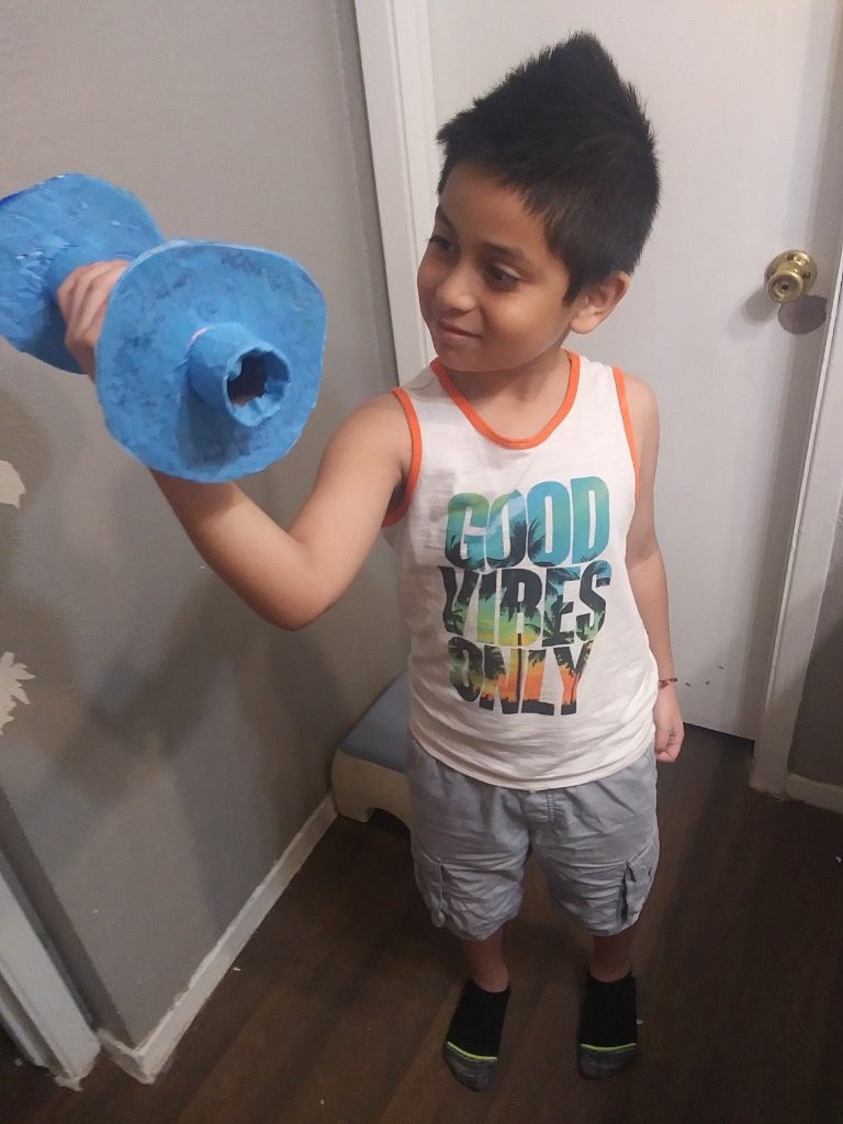 JackLoweSrES's tweet photo. First grade continues their science club-quarantine style! Today they made simple machines! #DISDAtHome @DallasISDMedia @DanforDISD @sabarrios79 @dallasschools @PersonalizeDISD https://t.co/YtXmyQmbdC