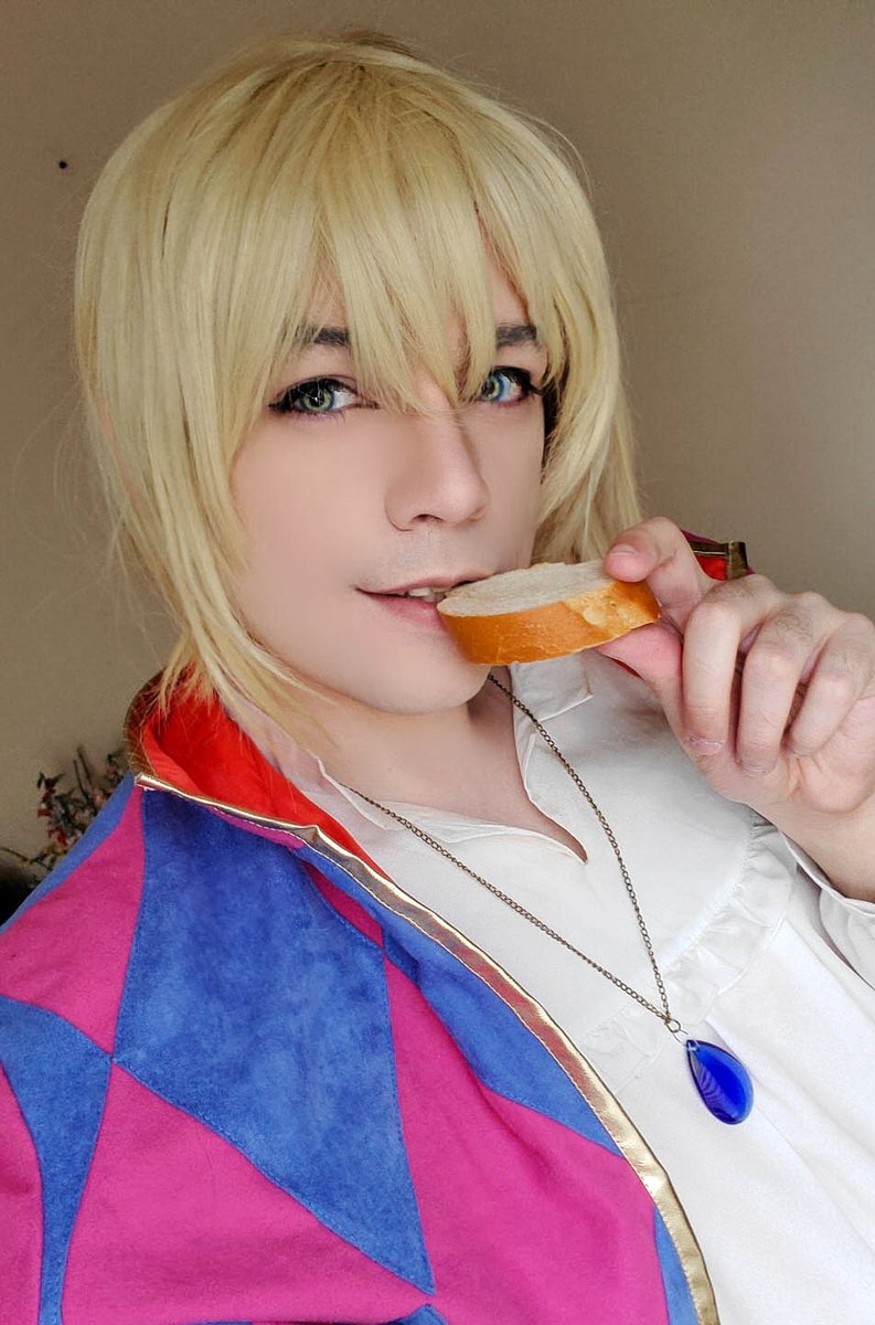 NipahDUBS's tweet photo. Hope you all enjoyed the little annual April Fools day photos from the community for #Breadcon #Breadcon2020

Please do see the fundraiser page made in collaboration with this, all purchases are donated to support hungry families https://t.co/d1iosHwMFb https://t.co/j5b4eYkmTz