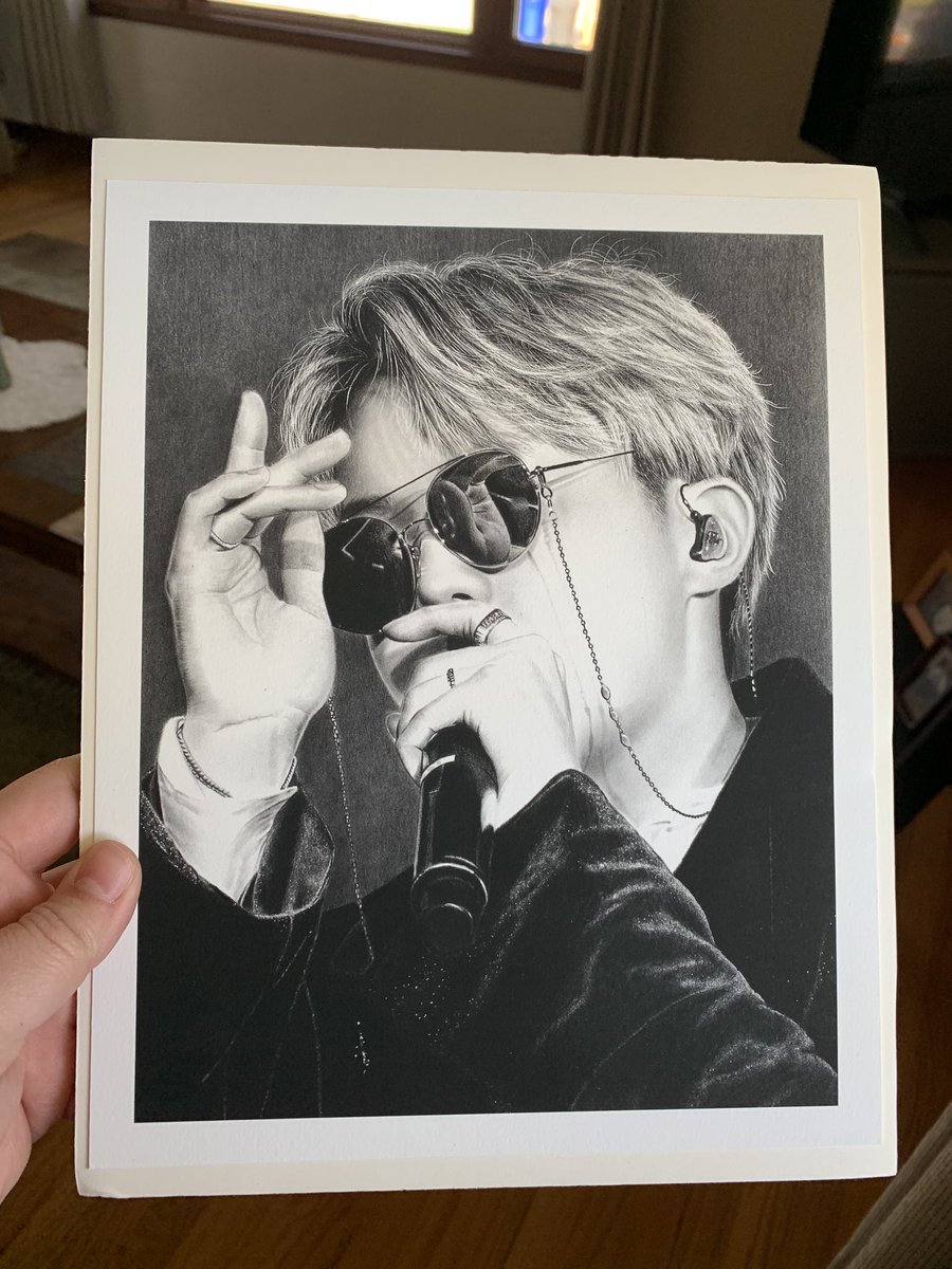 uarmyangel7's tweet photo. My Hobi came today! 💜 thank you so much @EmeraldSunrise7 I love it! 💜🥺 https://t.co/qzx2xGpjVV