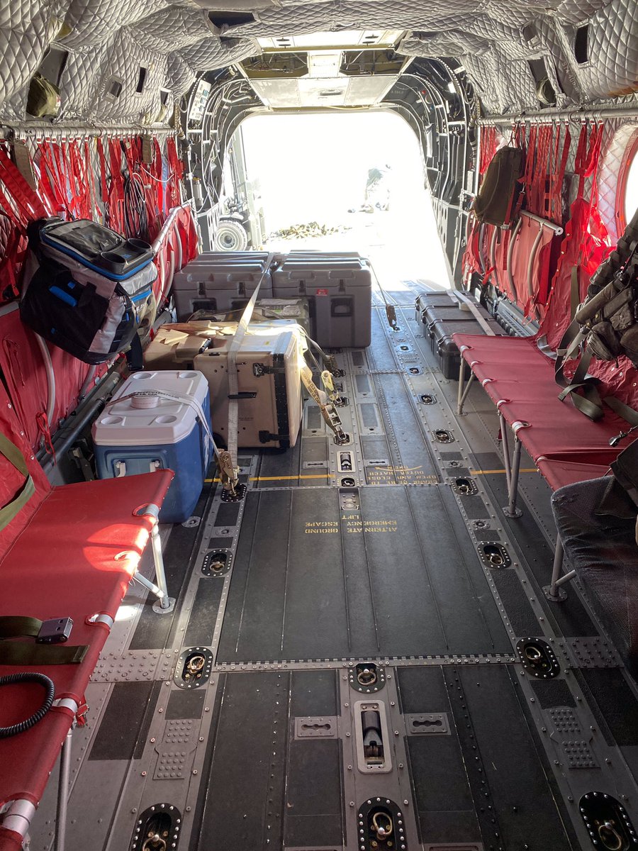 140Wg's tweet photo. CO Air and Army Guardsmen teamed up this week. On a mission to pick up a new Black Hawk in Missouri, the Chinook dropped of F-16 test equipment for calibration at Forbes Field, Topeka, KS! @CONG1860 @140Wg #coang @AirNatlGuard @USNationalGuard https://t.co/JBRPHj5uZ4