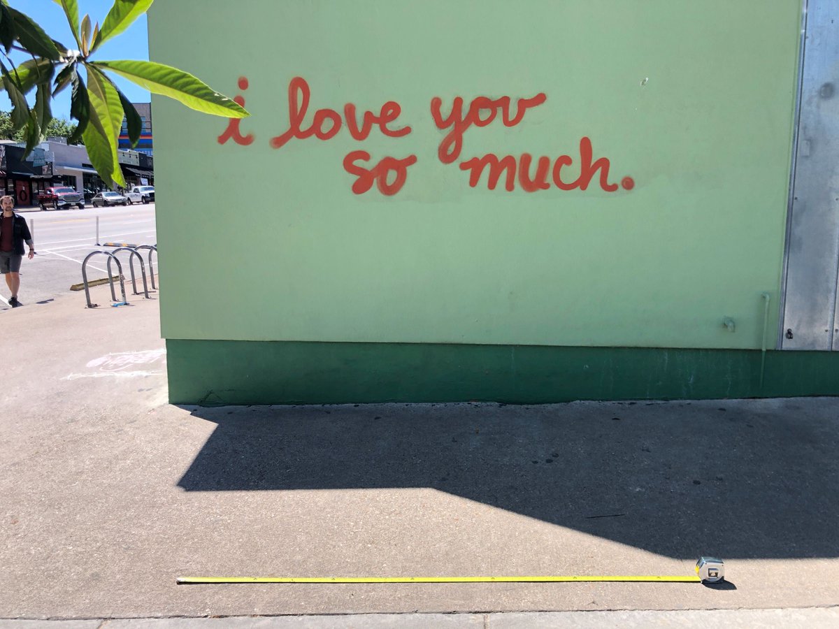 #SocialDistancing: You've heard about the need to stay 6 feet apart to prevent the spread of #COVID19. If you need a reference, the "i love you" part of this sign is exactly 6 ft (the whole thing is 8 ft) ♥ Find other useful #coronavirus resources here: kxan.com/coronavirus-re…