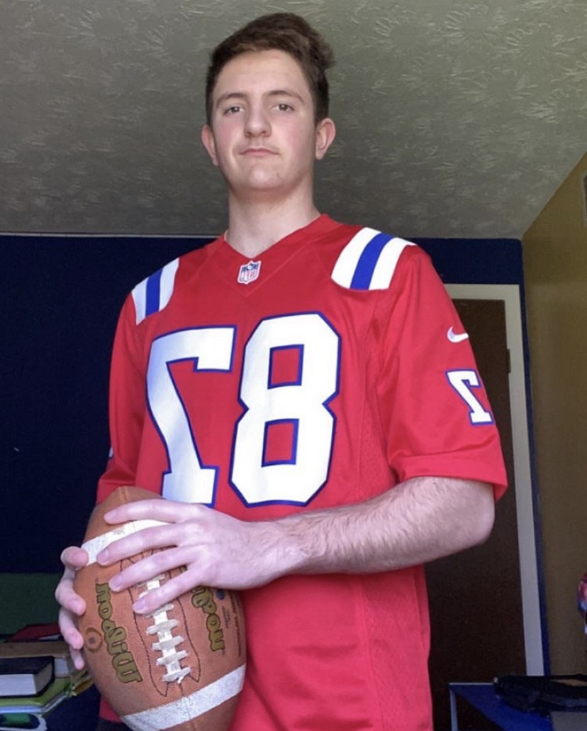 HowlandHS's tweet photo. Spirit Week Day Three  "Sporting your favorite team and sports gear" https://t.co/NOQ9YzorxV