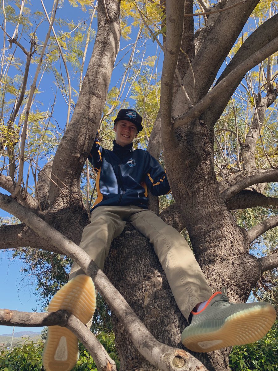 CrazyCaseyy's tweet image. Something came in the mail today... Deez 🔥 @JuniorRogueGG merch