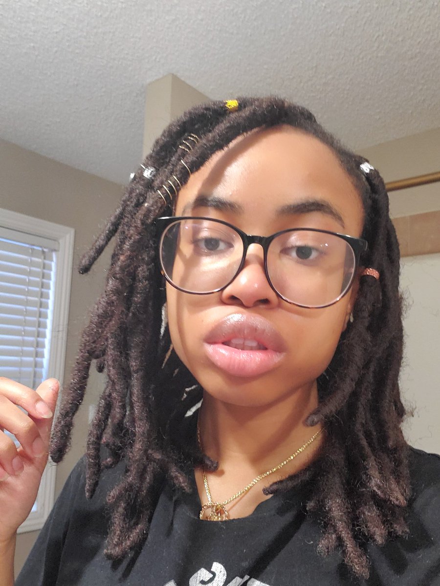mu_gkt's tweet photo. But can we just all about how CLEAR my skin has been thanks to @MakeupForWOC and @LaBeautyologist https://t.co/ZXEqHFtBLO