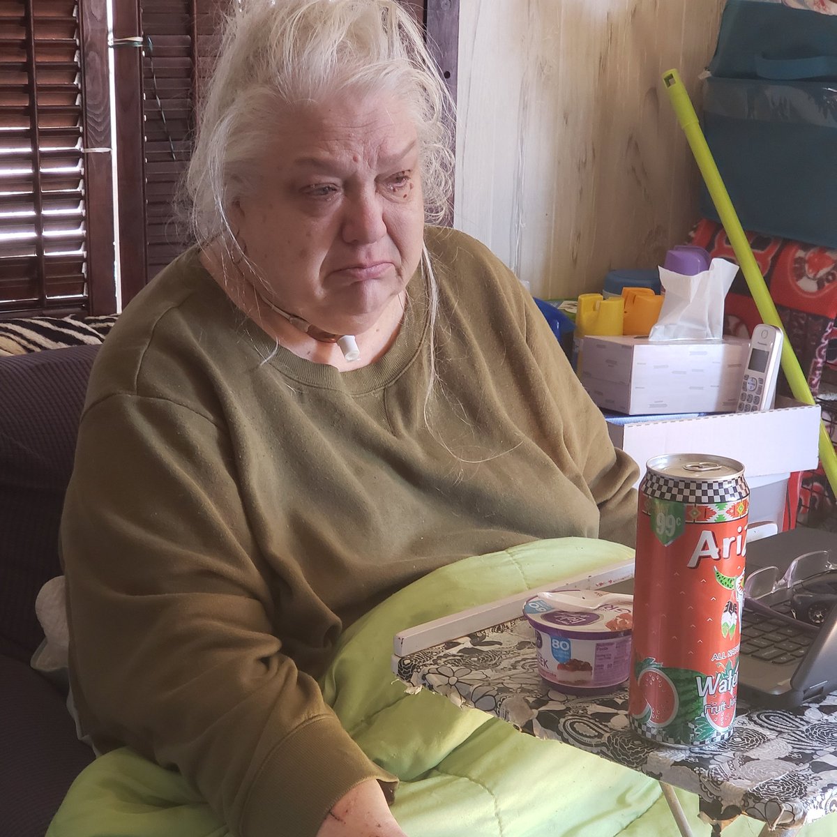 Snuggles4Valx's tweet photo. @JeffreeStar this is my mom watchin the news horrified. Shes got copd &amp; a trac in fear id bring this home 2 her ive been temp laid off..even if u dont c this or can help TY 4 wat ur doing! https://t.co/FGHKYosHOh
