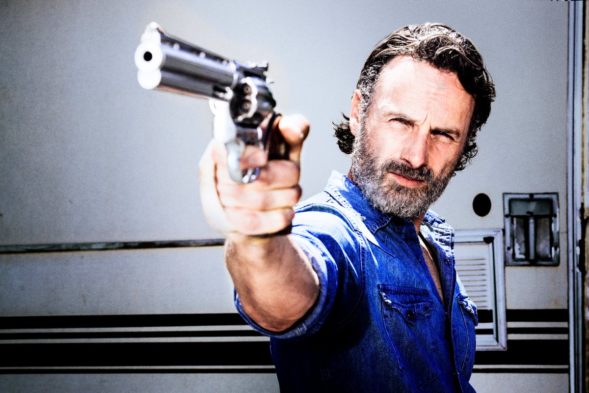 TheWalkingDead's tweet photo. March 1st vs April 1st #TheWalkingDead https://t.co/yuPjz1GPaY
