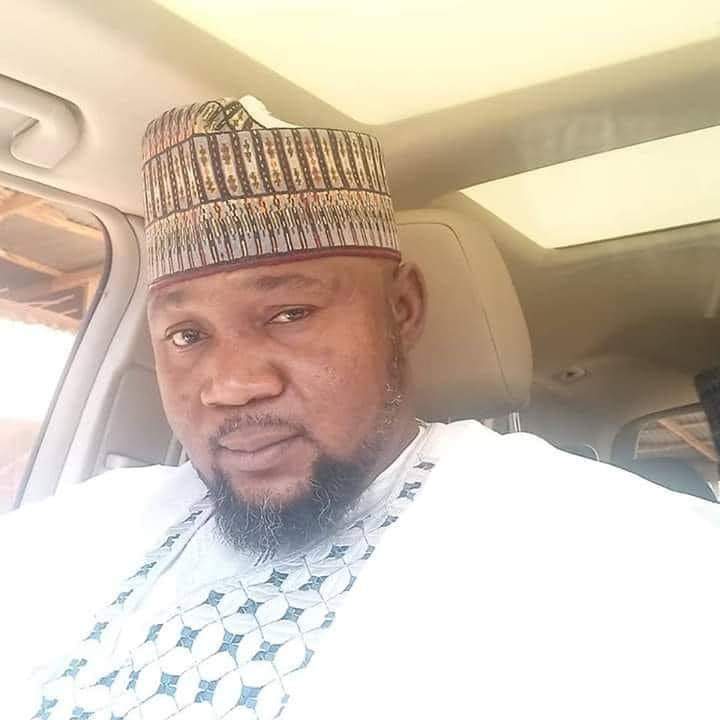 confluenceviews's tweet image. Face of a RAPIST.
Pictured is #Kogi state’s commissioner for water resources, Mr. Abdulmumin Danga.
He stripped Elizabeth naked, beat her up &amp;amp; made a nude video of her then RAPED her.
Liz found the courage to admit rape at the hospital today @PoliceNG @FanwoKings @ed_onoja