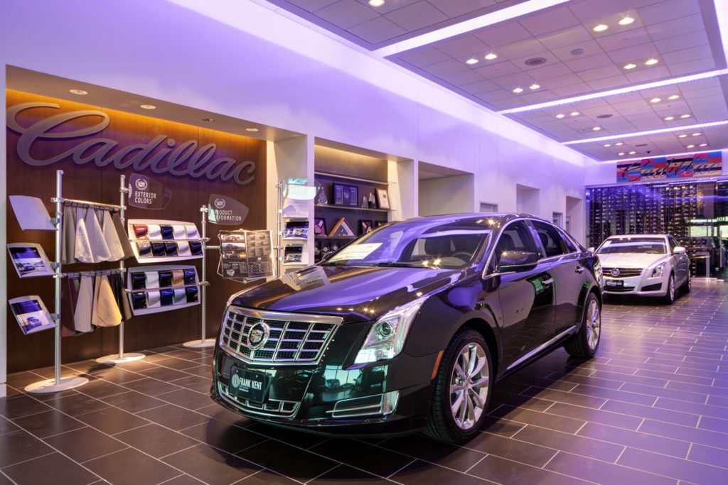 Fort Worth's <a href="/FrankKent/">Frank Kent</a> giving shares of <a href="/GM/">General Motors</a> or @FiatChrysler_NA to anybody who buys or leases a new car in April.  <a href="/FWTXmag/">Fort Worth Magazine</a>  fwtx.com/business/fort-…