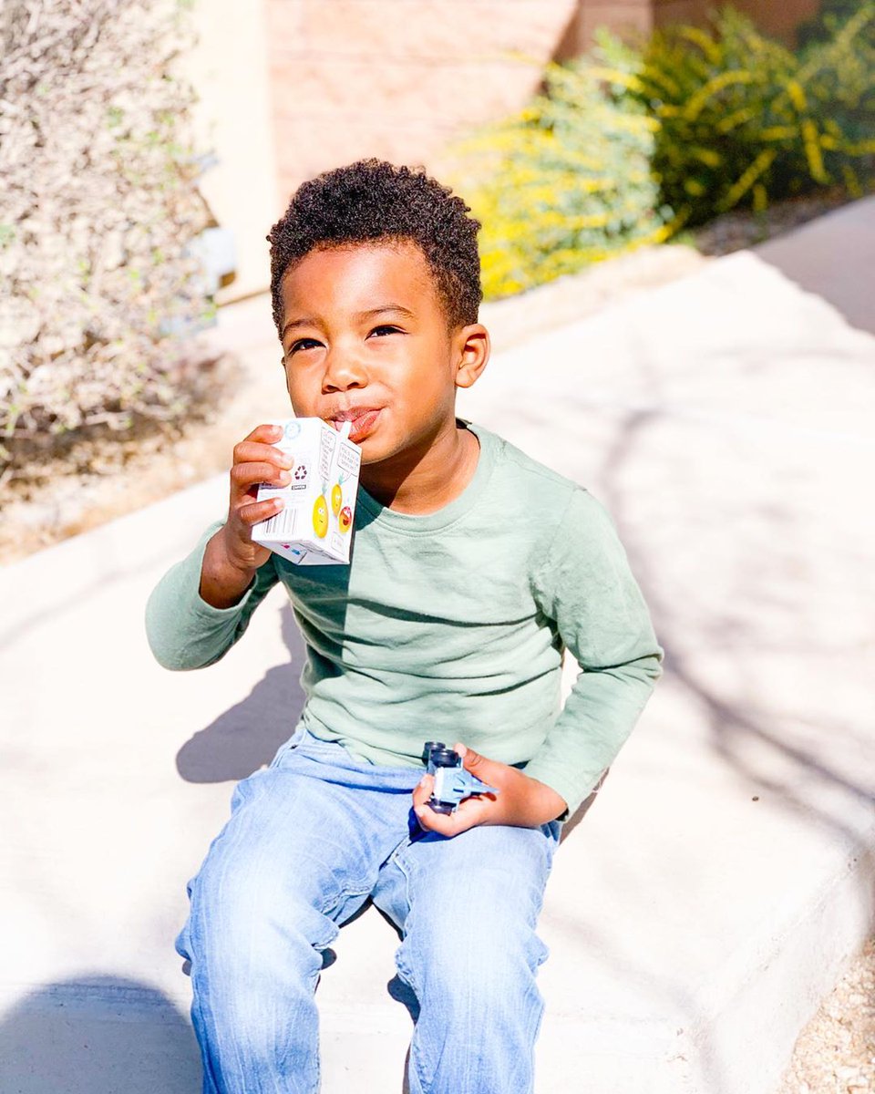 Influenster's tweet image. Clo and her kiddo are making short walks a part of their routine and taking @NestlePureLife Fruity Water along with them!  What kind of activities are you doing with your kids to keep them busy during this time? #SplashofFun  
bit.ly/2xA6fVM