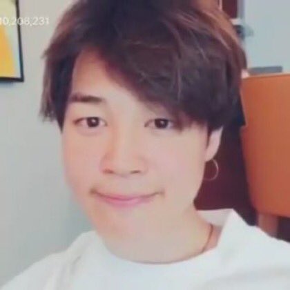 gukkminluv's tweet photo. ¿No les pasa que ven a este angelito y Jimin pretty, Jimin prince, Jimin Promise? 🥺🥺 https://t.co/9Vnp7tf41y