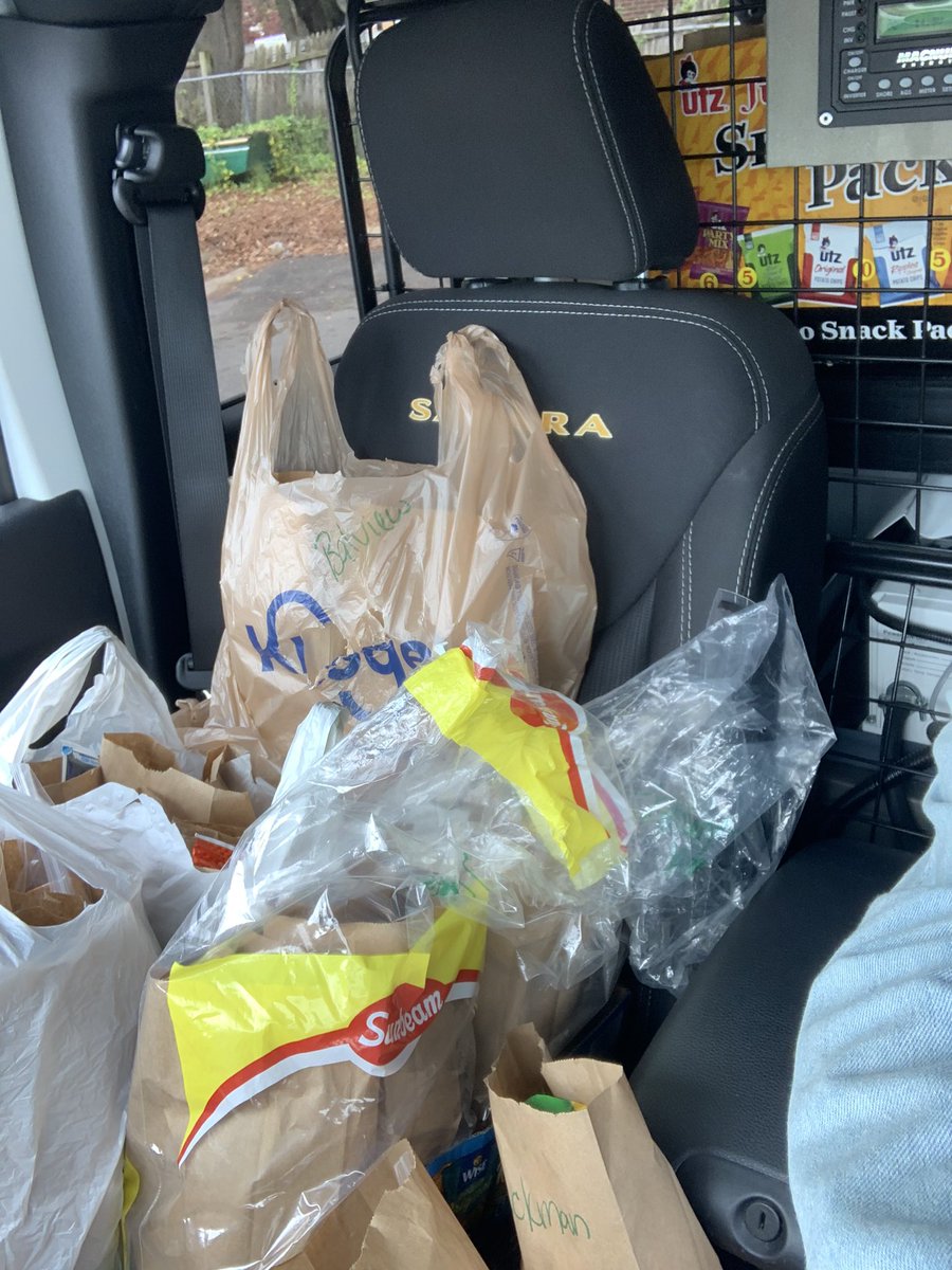Today @visiondriven757 hit a milestone and was able to deliver 115 lunches to people in need!! It has definitely been a pleasure serving the community during this difficult time. If you would like to donate #CashApp $visiondriven757  #lifeatatt @404girl @DaleB1 @cjay0908