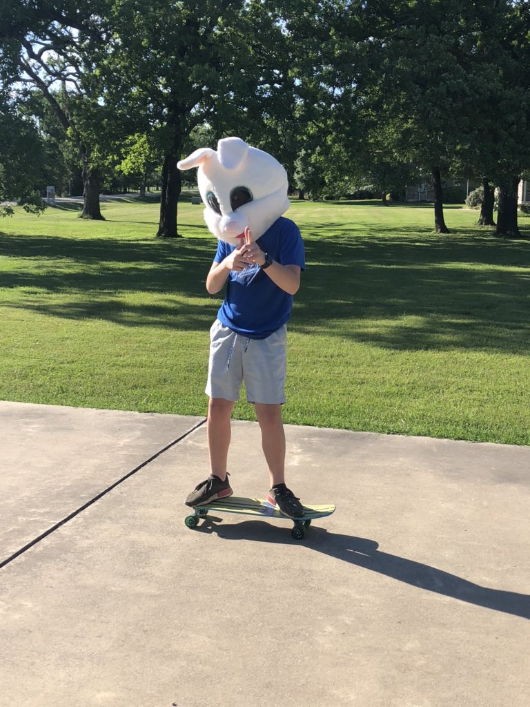 The #coronarabbit adventures started yesterday as I was working from home. So they continued today with skateboarding!
