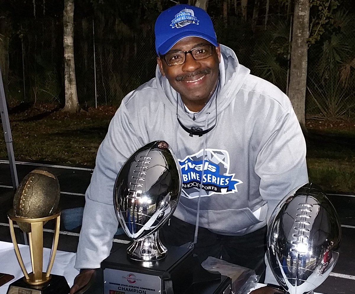 mflexperience's tweet photo. MFL welcomes Paul Knight as the new general manager of the Florida Bears. "Paul Knight was the sure fit for the MFL to lead this franchise, as he has vast experience in football on the front office, coaching and ownership sides." #MFLisHere #FloridaBears
https://t.co/Hy8Ur2Eg1q https://t.co/10UOK11Kn4