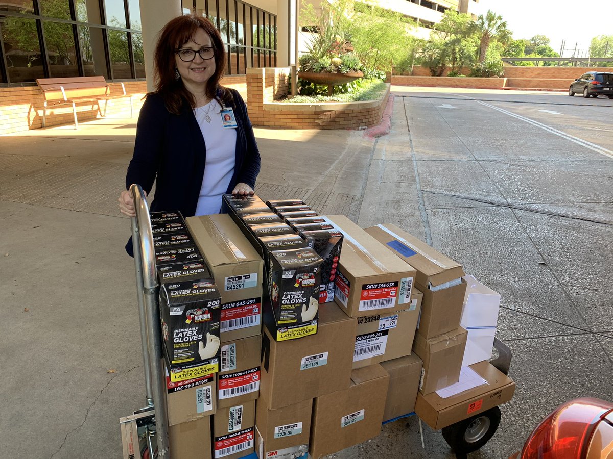 HDLance's tweet photo. 8418 Four Points Home Depot donating 6000 gloves and 37 cases of masks to our dedicated health care professionals at St David’s Hospital in Austin! @bjp84 @melaniepayneTHD @josh_mayou @4Points_HD https://t.co/pr4BpcHA23