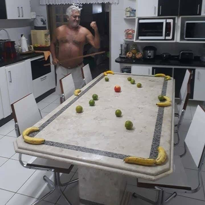 HumorPageBras's tweet photo. O jeito é jogar uma sinuca em casa mesmo...
.
.
.
.
#Piadas24Horas #Sinuca #MtvHitsDeMentiras #TotalmenteDemais #Jogar #OnzeMilhoesManuGavassi #BBB20 #PortaDosFundos #QueAula #MemesMundial #QuartaDetremuraSDV #GloboLixoDay #MamonasAssassinas #PepeMoreno https://t.co/tyGuNqNW8f