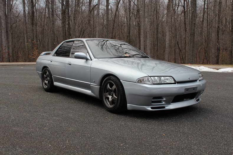 Various 90's Skylines - R32-33-34 - 1989 - 2002Everyone knows the GTR versions of these cars and are very familiar with their looks and history already, so I'll just show some very cool non-GTR 90's Skylines! (all sedans tbh lmao)