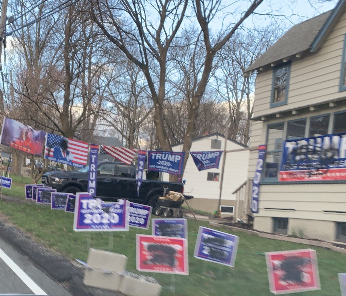 Jersey_Craig's tweet photo. To whomever spray painted these signs that I pass every day, I would like to kiss you on the mouth. https://t.co/JgpAhcX8yE