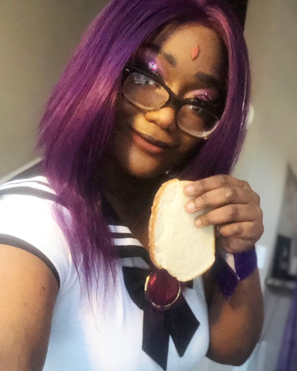SailorLeone's tweet photo. I’m late I’m late! 🥺😅 #schoolgirlraven #breadcon #breadcon2020 
uniform @LittleforBig 
Wig @ArdaWigs https://t.co/xJtK7pH3RV