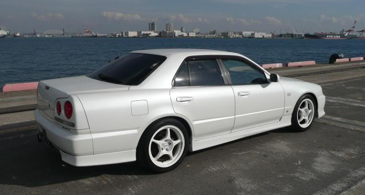Various 90's Skylines - R32-33-34 - 1989 - 2002Everyone knows the GTR versions of these cars and are very familiar with their looks and history already, so I'll just show some very cool non-GTR 90's Skylines! (all sedans tbh lmao)