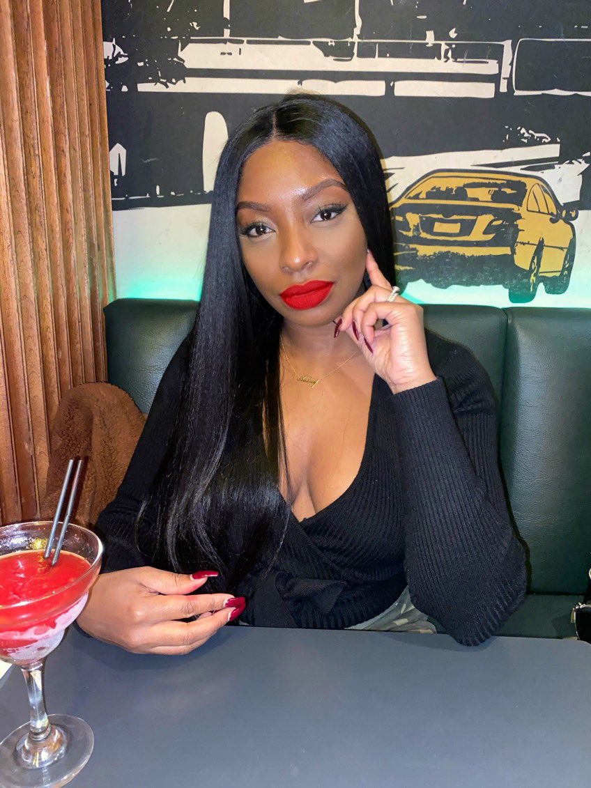 Black middle part, black middle part, black middle part