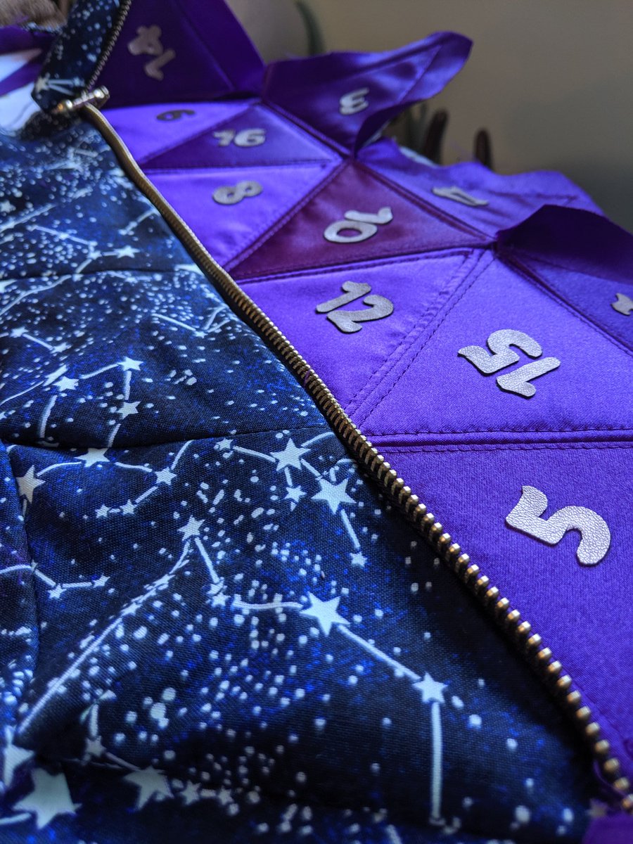 PartyChickencos's tweet photo. I love all the #D20purses I get to make, but man I LOVE this combo, I'm really excited about this one! 🌌
#DND #DNDaccessory #dice https://t.co/bojeD7xUez