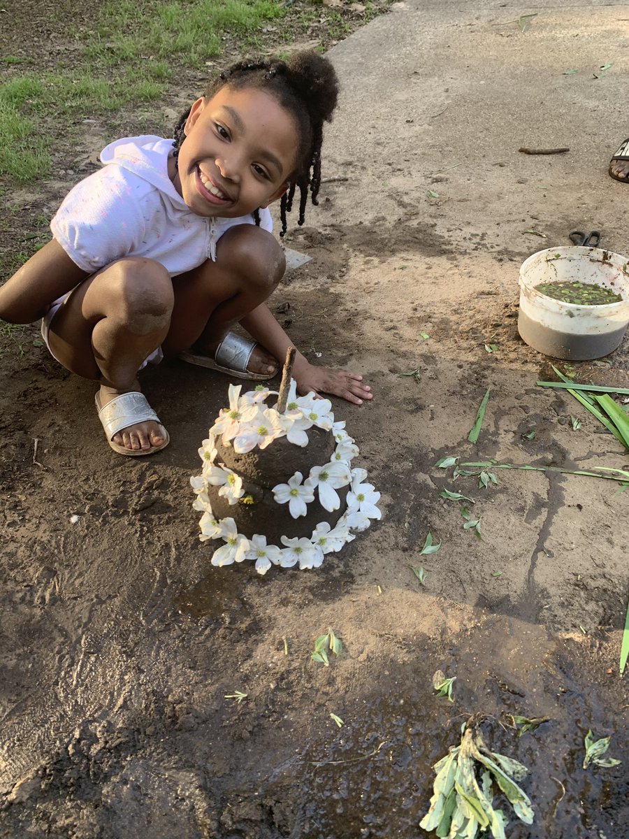 fragileparent's tweet photo. Justice is creative! Layered mud pie anyone? #Caldwellcreates https://t.co/hroP8DNPjG
