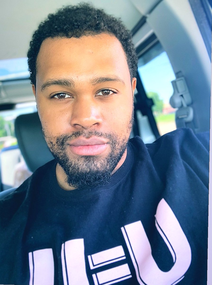 deondrebmoore's tweet photo. Scruffy!!
#BarberNeeded https://t.co/MR7M7pExYQ