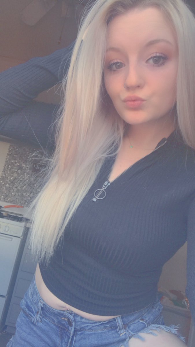 goddesskenzii's tweet photo. God I love myself. $erve and if you’re lucky, I’ll allow you into my temple. 
#findom #finD #paypig https://t.co/6TFK2ELbFj